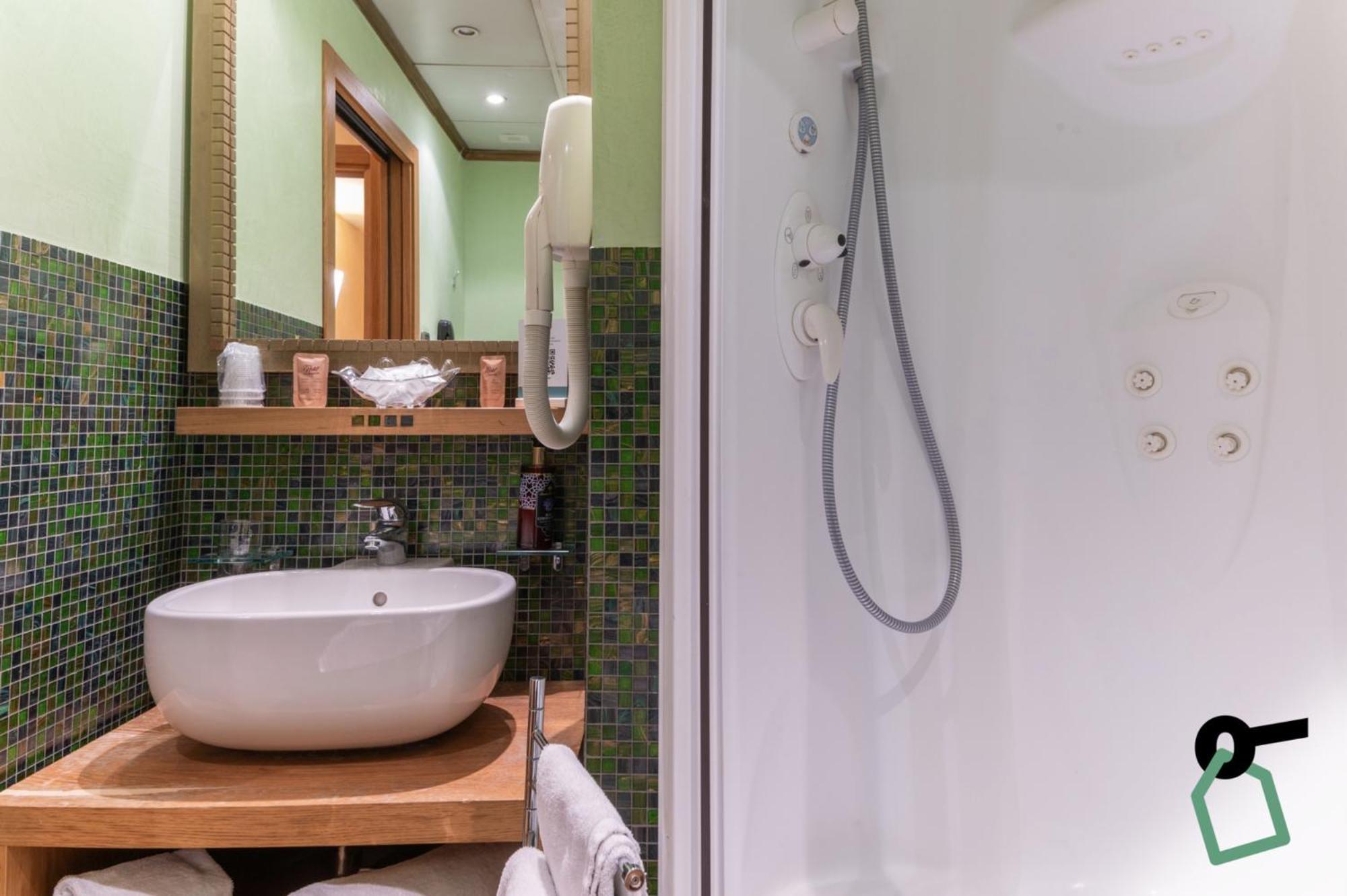 Hotiday Discovery - Residence Verona Luaran gambar
